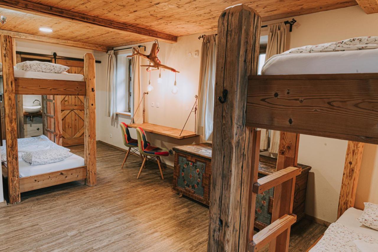 Hostel Lukna Mojstrana Ngoại thất bức ảnh